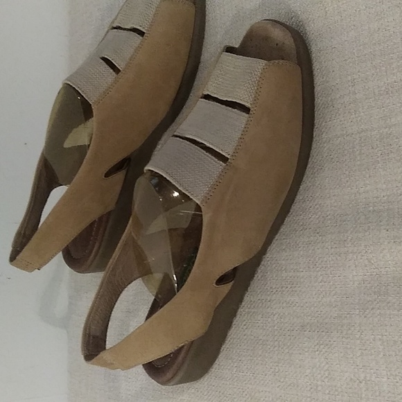 Easy Spirit strap sandals sz 8 - Picture 2 of 4